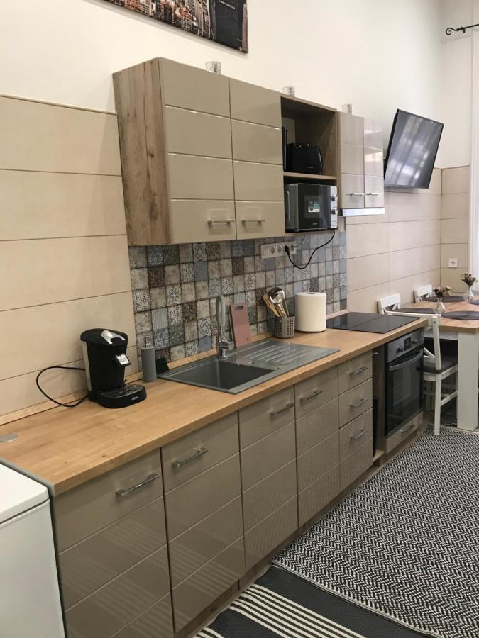 Mora Apartman 2 Кишкунфеледьхаза Экстерьер фото