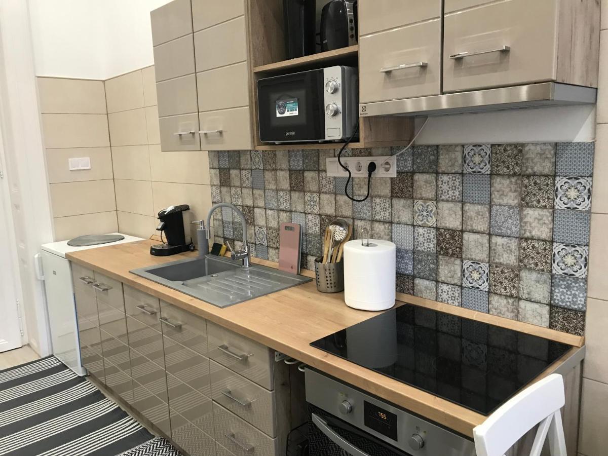 Mora Apartman 2 Кишкунфеледьхаза Экстерьер фото