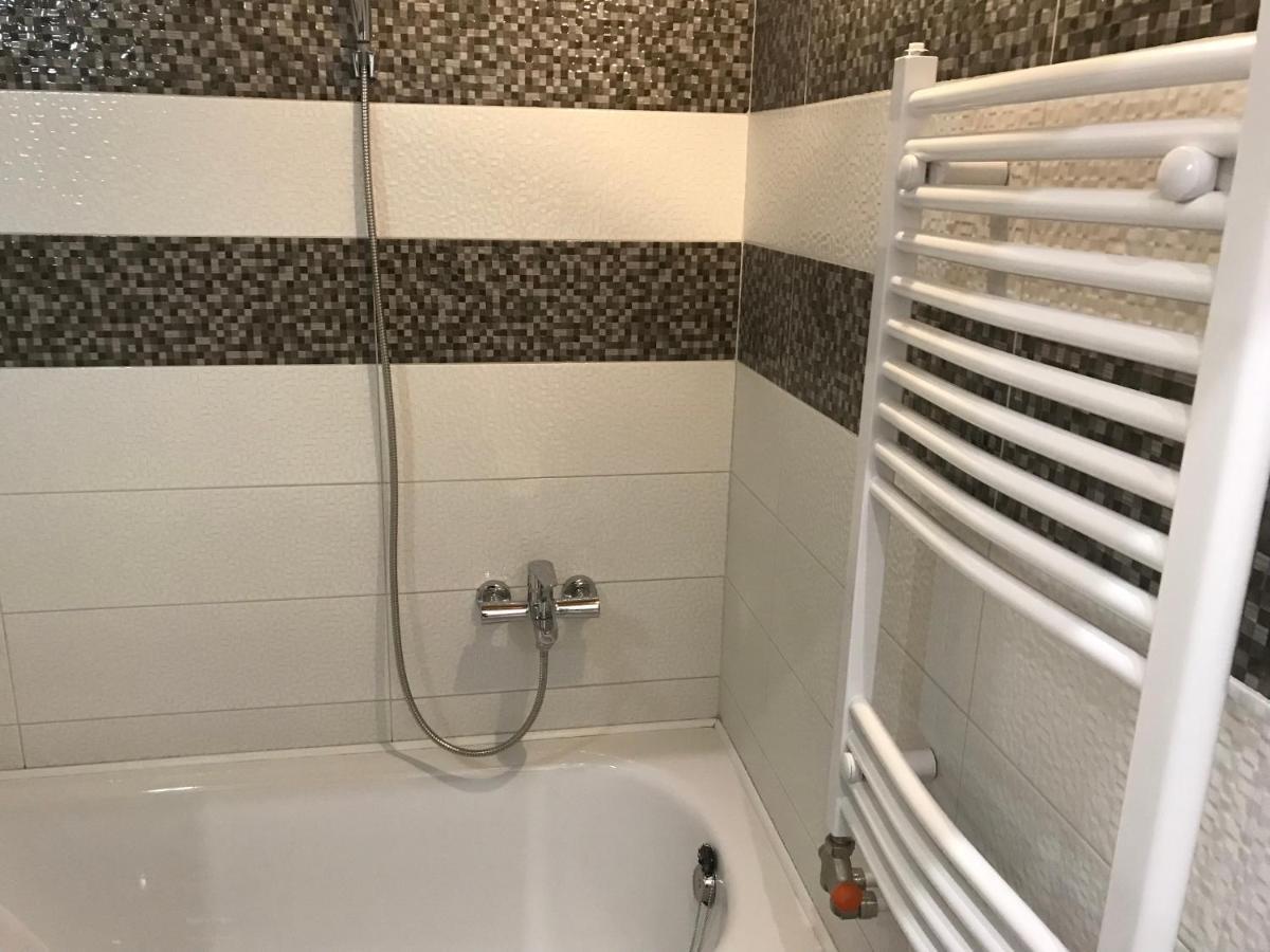Mora Apartman 2 Кишкунфеледьхаза Экстерьер фото