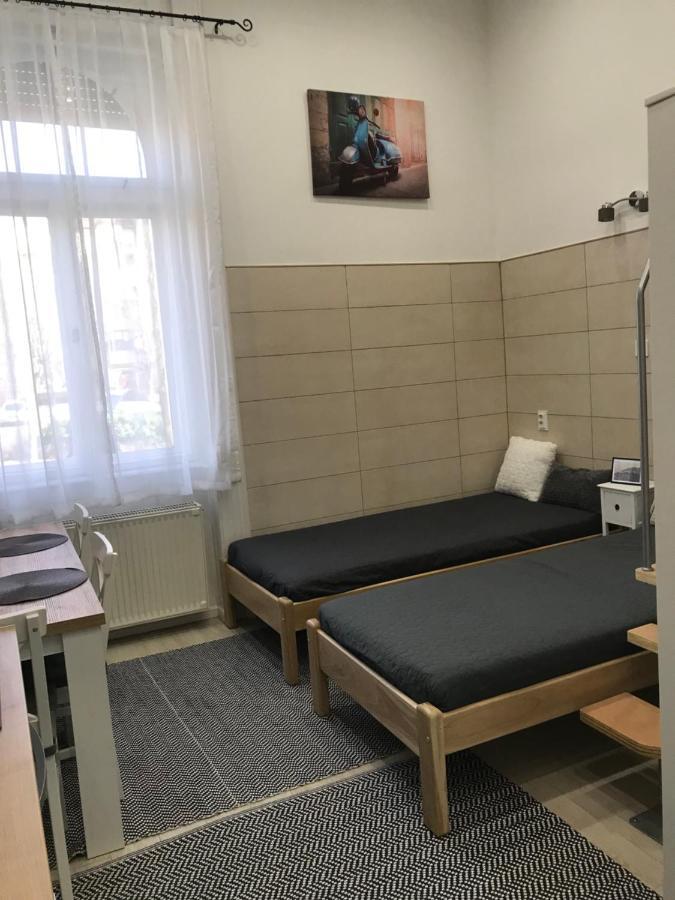 Mora Apartman 2 Кишкунфеледьхаза Экстерьер фото