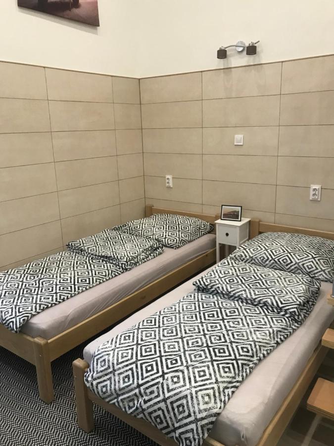 Mora Apartman 2 Кишкунфеледьхаза Экстерьер фото