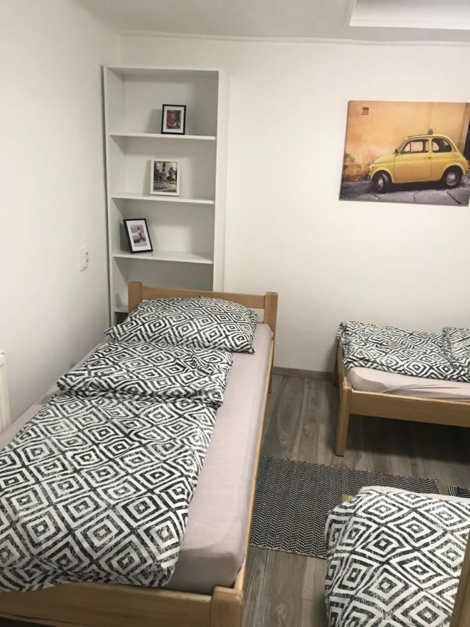 Mora Apartman 2 Кишкунфеледьхаза Экстерьер фото