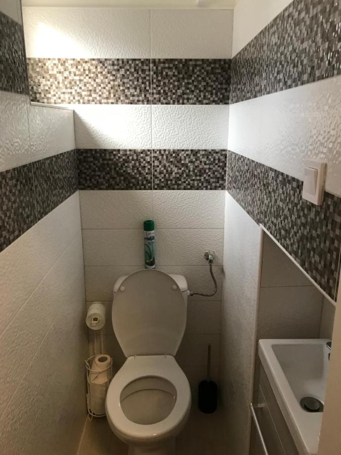 Mora Apartman 2 Кишкунфеледьхаза Экстерьер фото