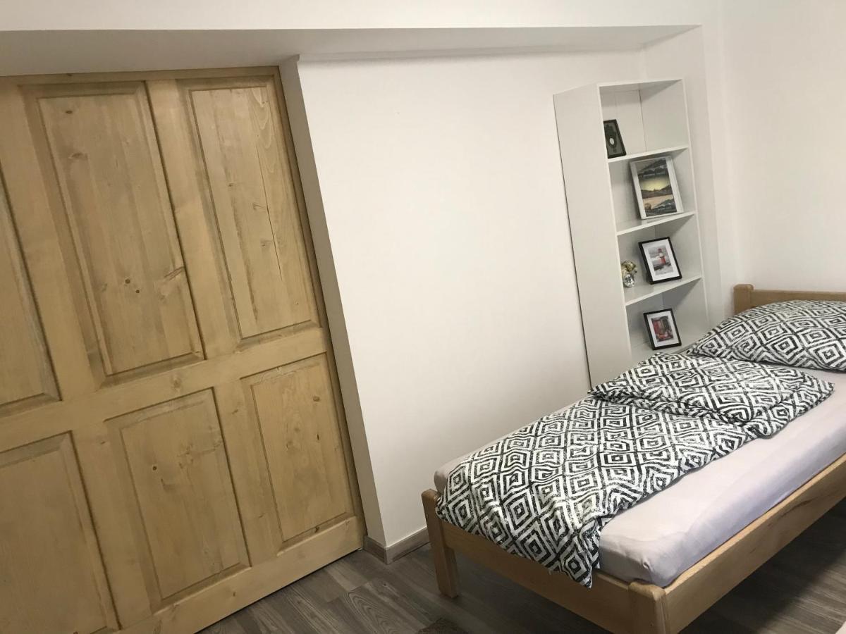 Mora Apartman 2 Кишкунфеледьхаза Экстерьер фото
